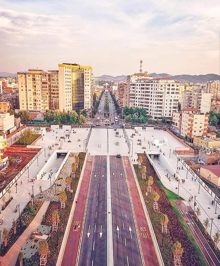 Laiola Apartment Tirana Bagian luar foto